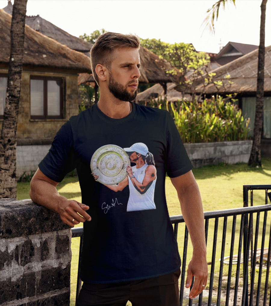 Iga Swiatek Wimbledon Champion Trophy Celebration T-Shirt