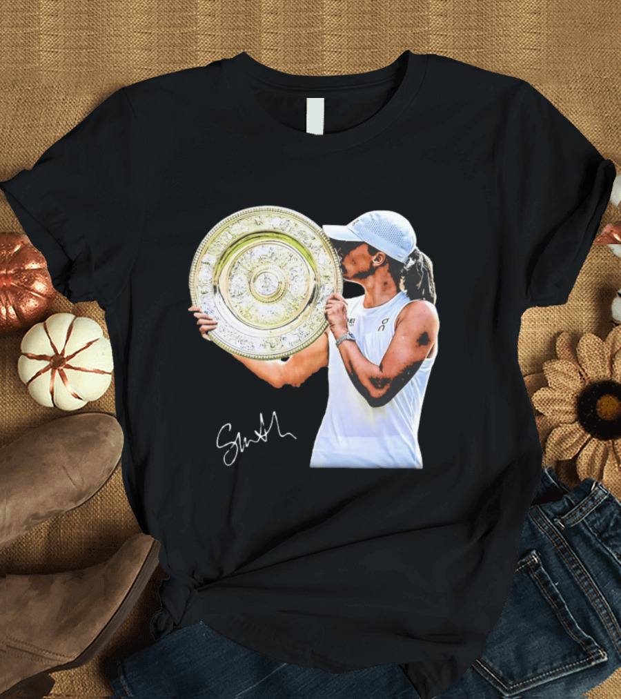 Iga Swiatek Wimbledon Champion Trophy Celebration T-Shirt
