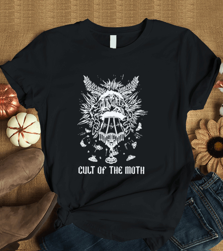 Cult Of The Moth Creepy Girl Holding Lamp Eerie Horror T-Shirt