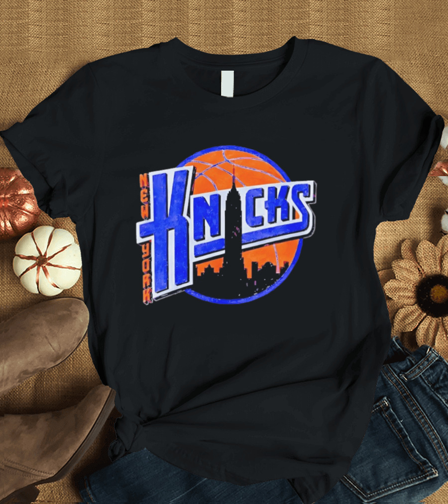New York Knicks NBA Old School Basketball Skyline 2026 T-Shirt