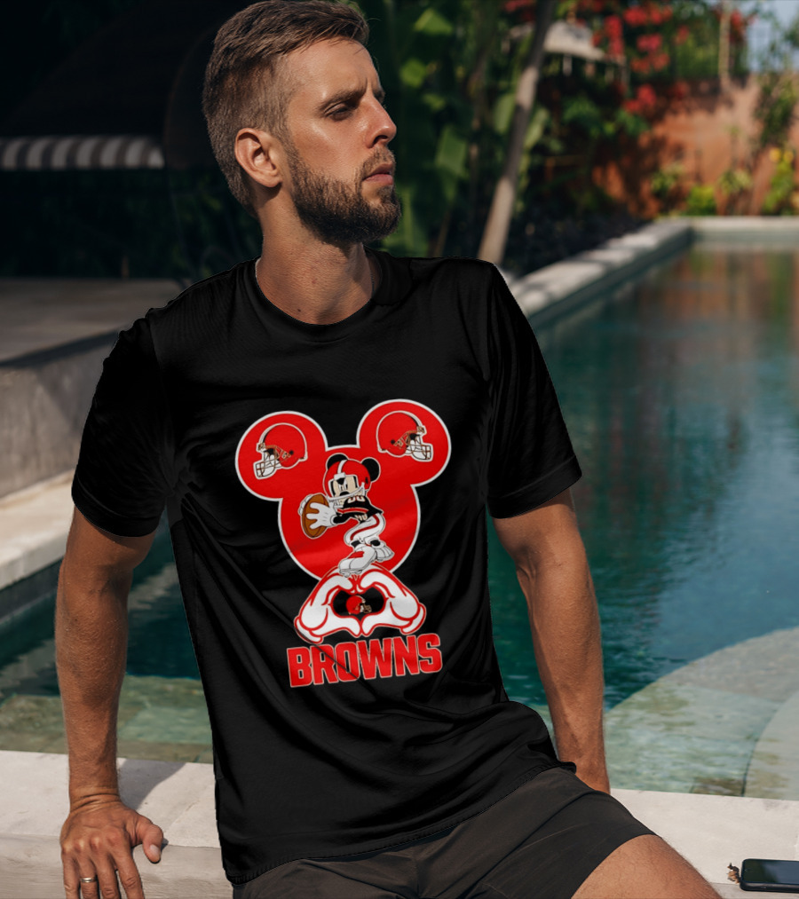 Cleveland Browns Mickey Mouse Football Quarterback Love T-Shirt