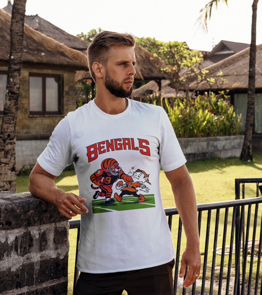 Bengals Tiger Player Tackling Browns Elf Cleveland Rivalry T-Shirt