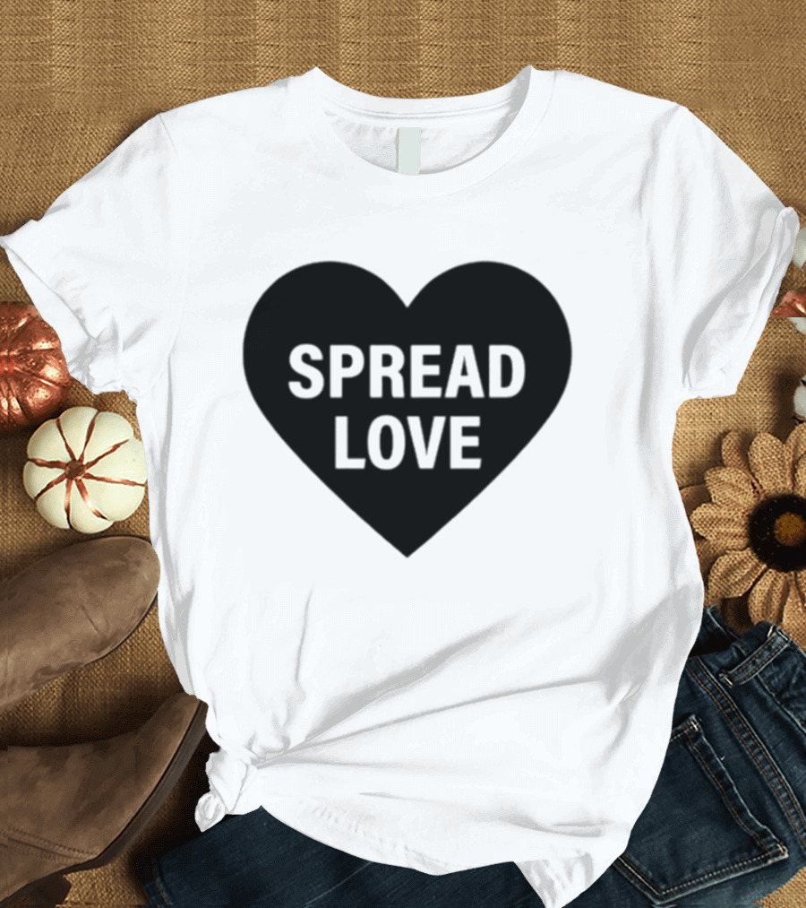 Pizza Movie Jack Martin Spread Love Heart T-Shirt