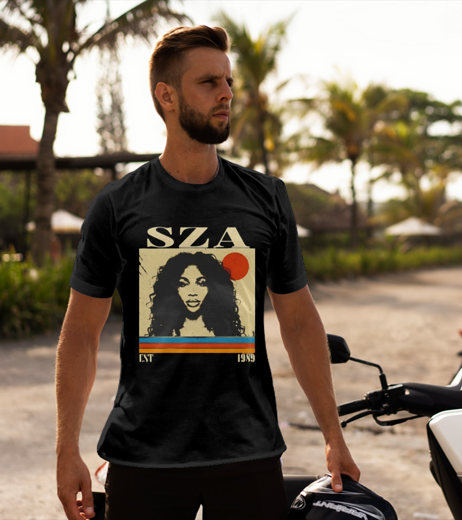 SZA EST 1989 Vintage Style Portrait With Retro Sun And Stripes T-Shirt