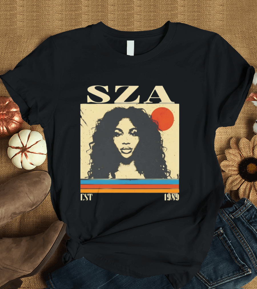 SZA EST 1989 Vintage Style Portrait With Retro Sun And Stripes T-Shirt