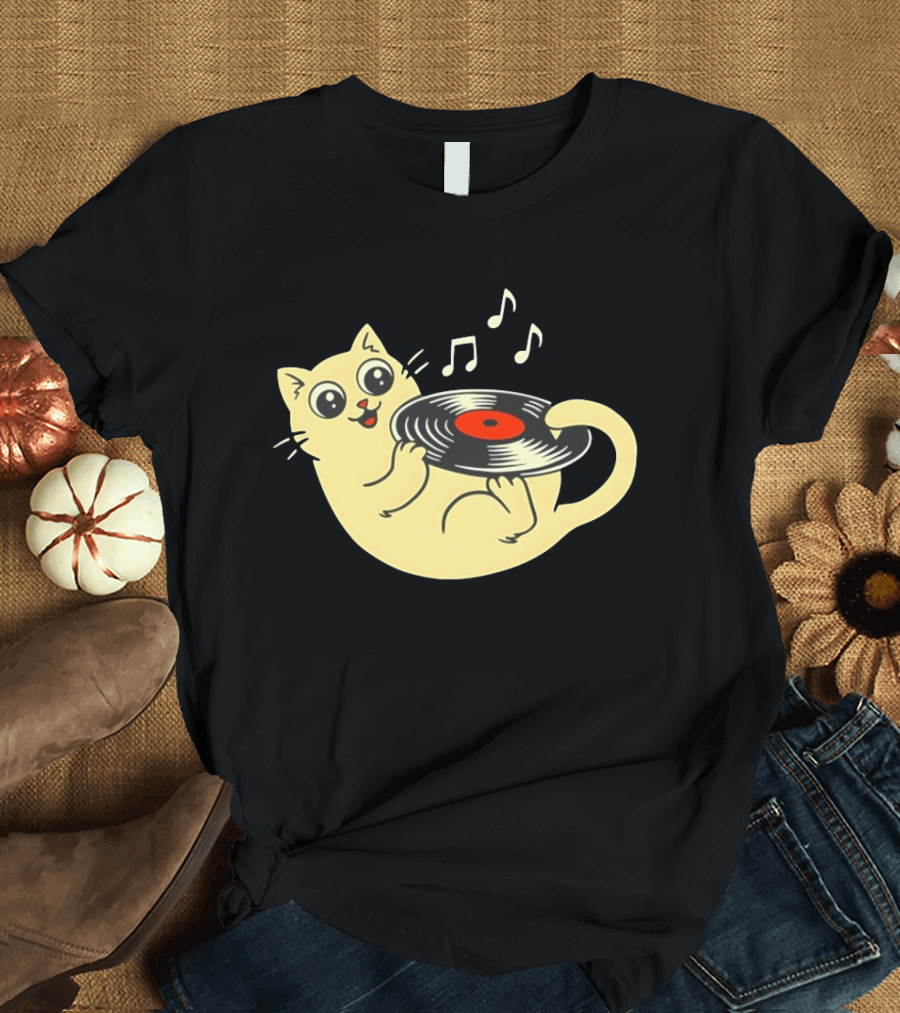 Turntable Cat Spinning Vinyl Record With Musical Notes T-Shirt
