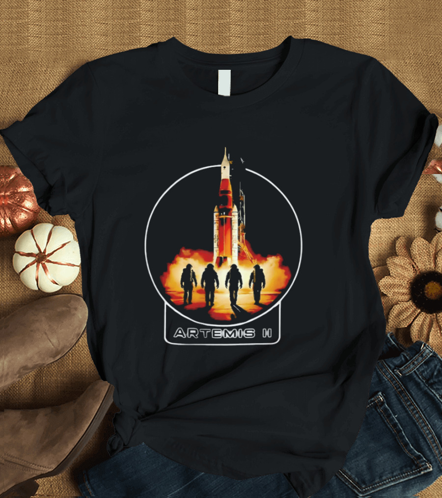 Artemis II Rocket Launch Astronauts And Liftoff T-Shirt