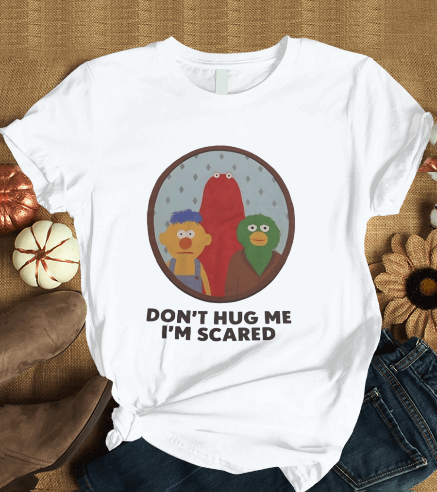Don't Hug Me I'm Scared Puppet Characters Oval T-Shirt