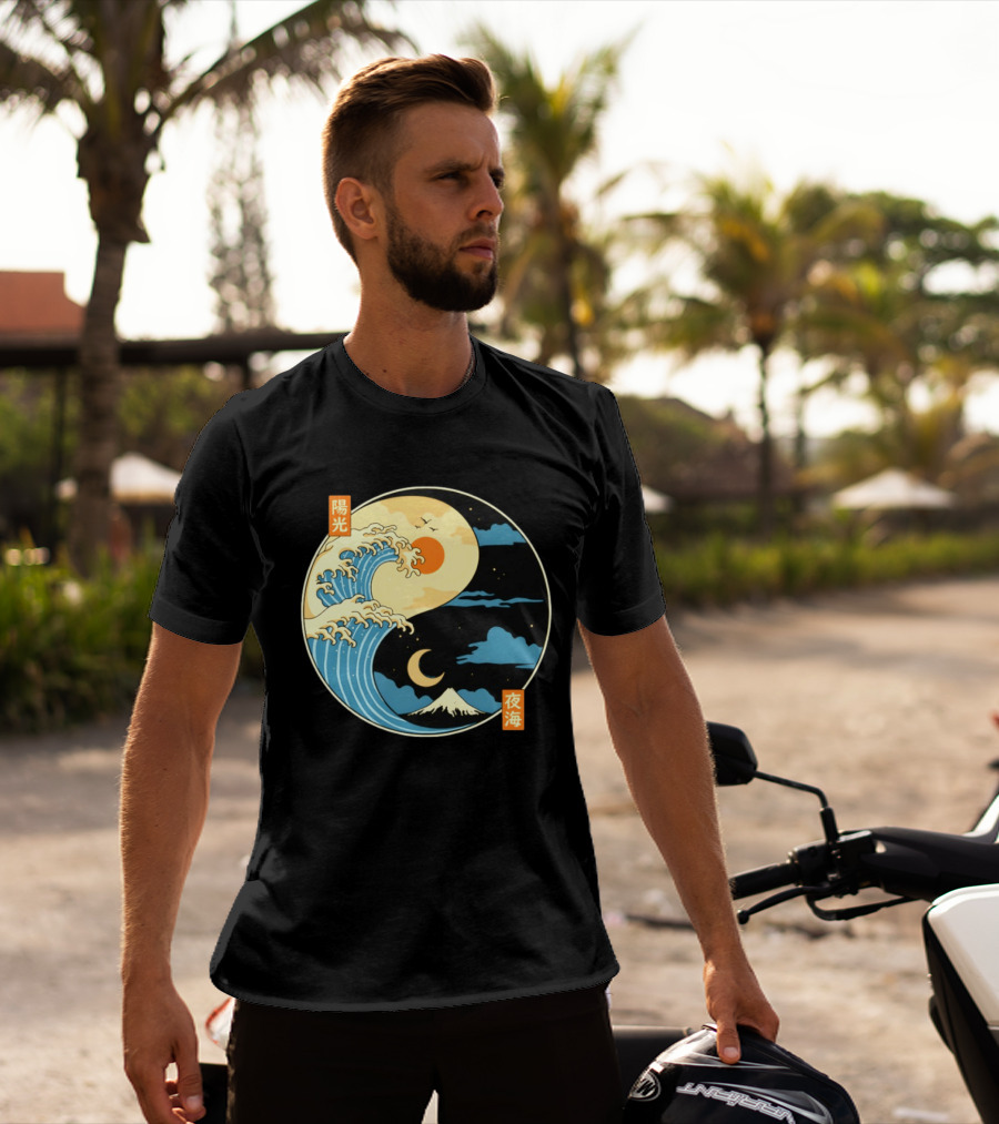 The Great Wave Off Kanagawa And Mount Fuji Yin Yang Sun And Moon Balance T-Shirt
