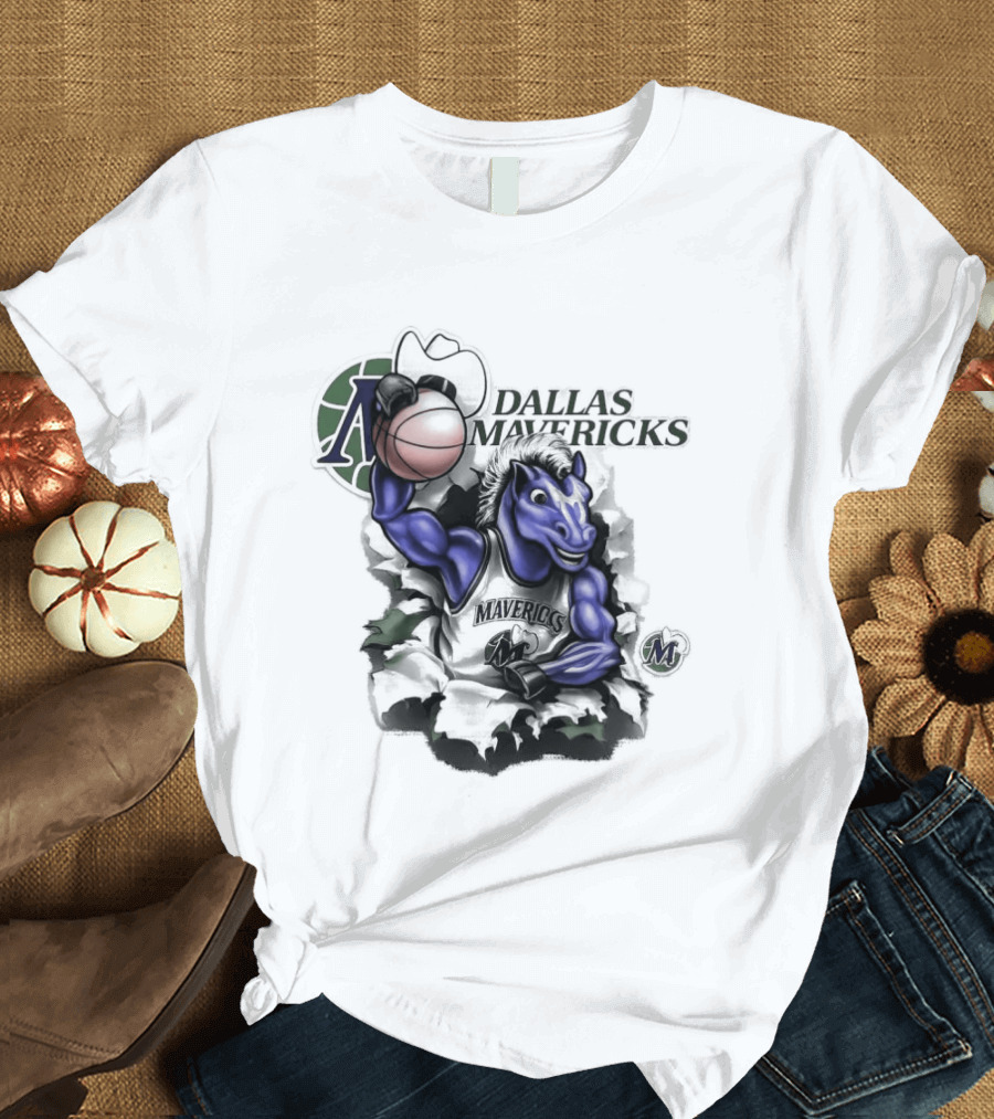 Dallas Mavericks Mitchell & Ness Breakthrough Basketball Horse T-Shirt