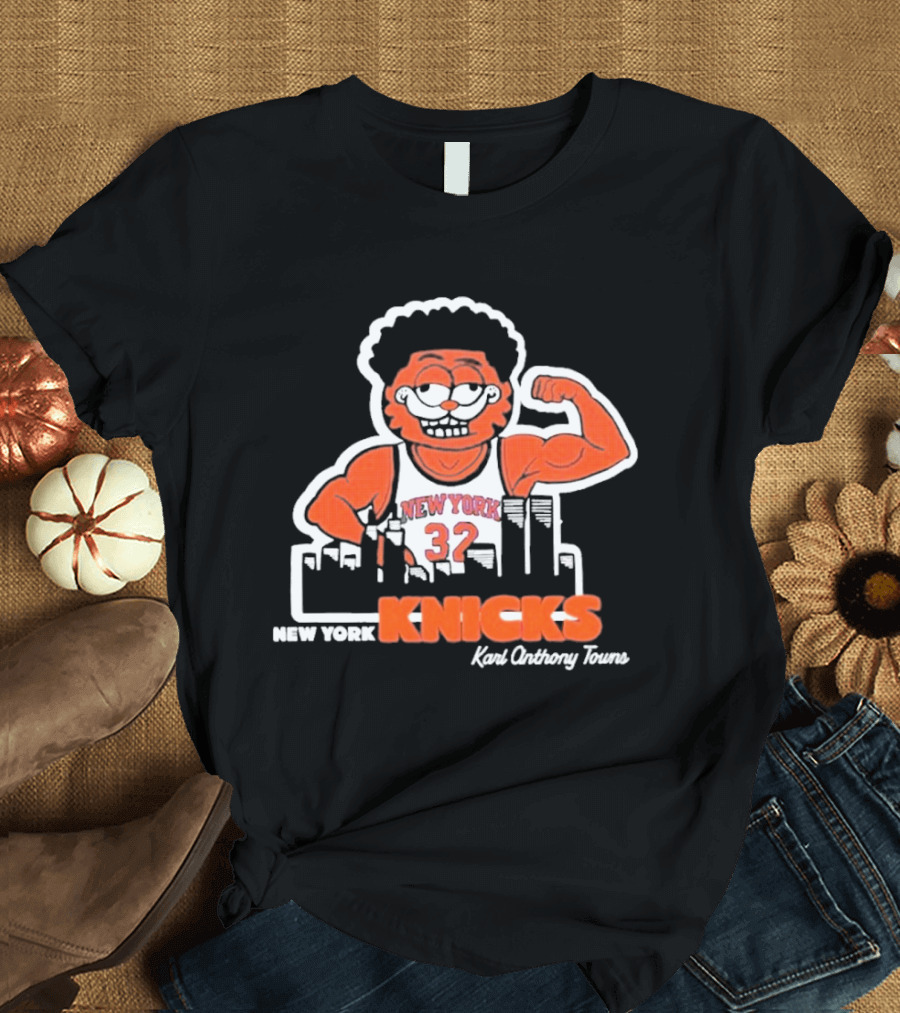 New York Knicks Karl Onthony Towns Cat Basketball Skyline 32 T-Shirt