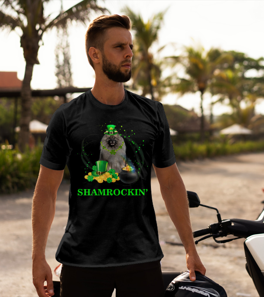 Shamrockin Keeshond St Patricks Day Dog With Green Hat And Gold Coins T-Shirt
