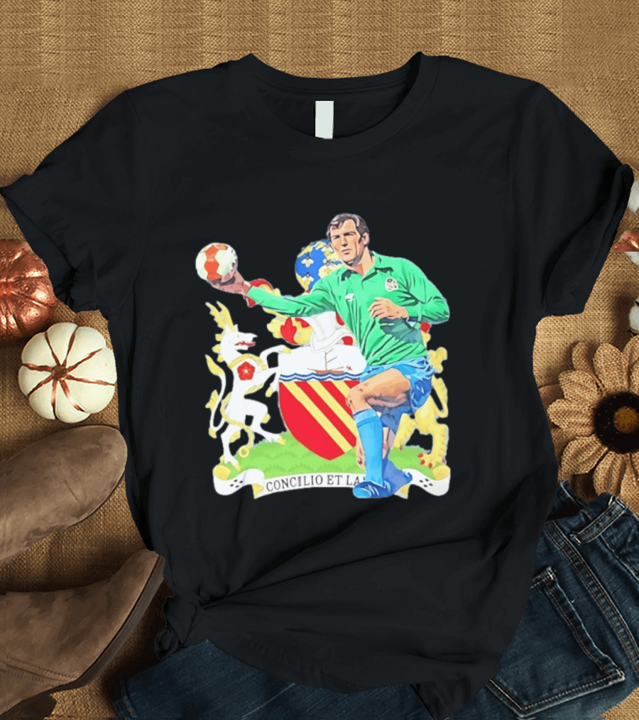 Joe Corrigan Manchester City Goalkeeper Concilio Et Labore Crest T-Shirt