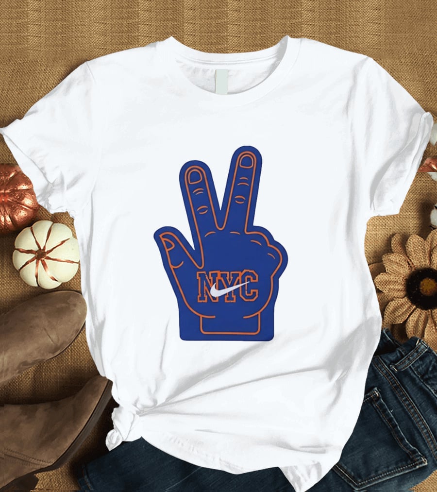 NYC Foam Finger Peace Sign New York Knicks Basketball T-Shirt