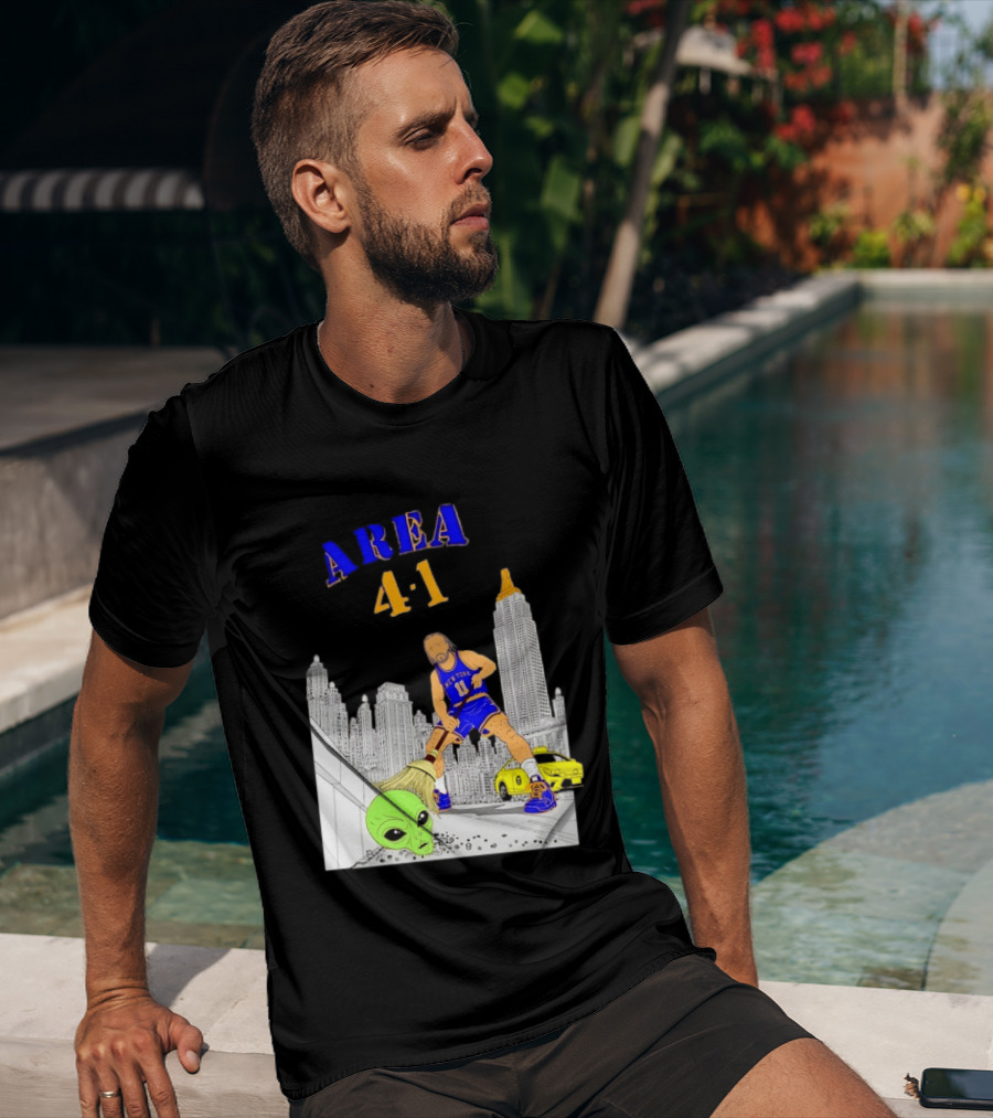 AREA 4 1 Jalen Brunson New York Knicks Vs Alien San Antonio Spurs T-Shirt