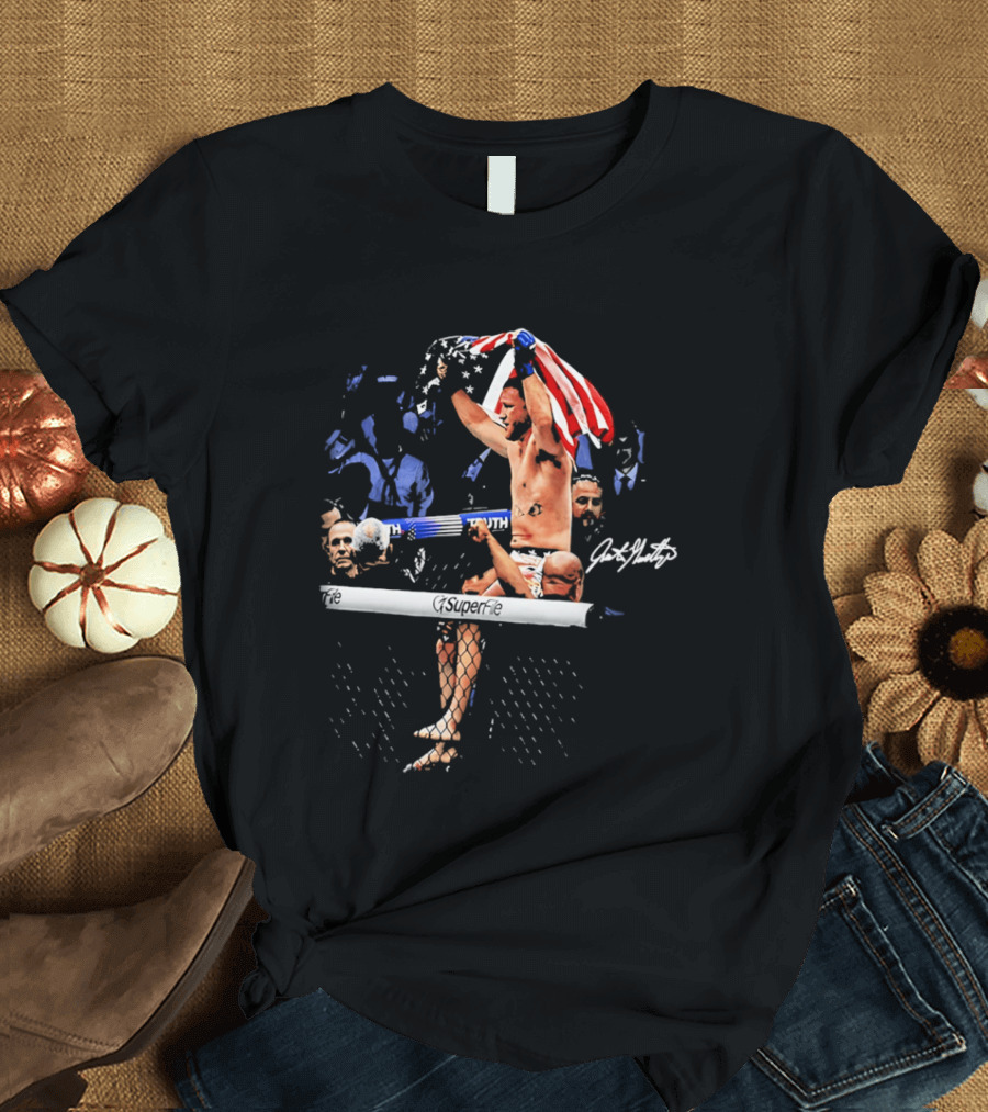 Justin Gaethje Celebrating With American Flag Victory Pose Signature Edition T-Shirt