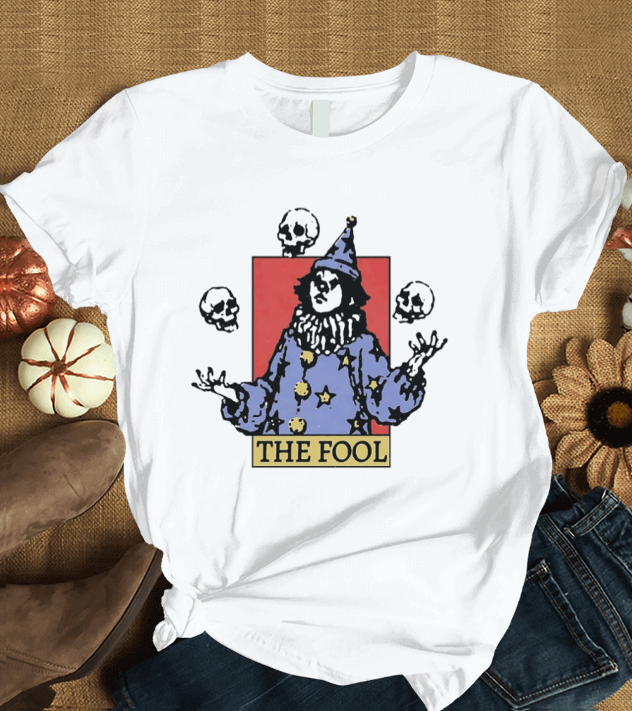 The Fool Juggling Skulls Tarot Style Wizard Hat And Stars T-Shirt