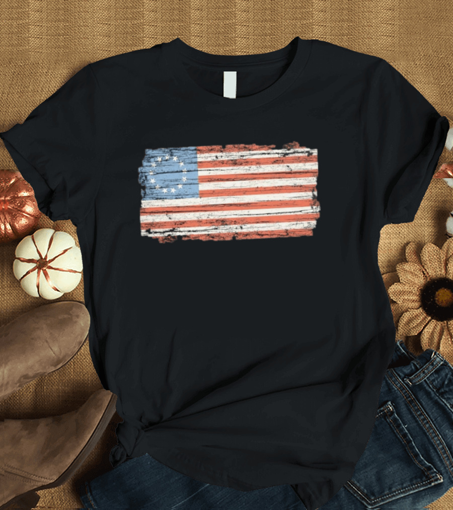 Distressed Vintage Betsy Ross Flag Thirteen Stars Retro Look T-Shirt