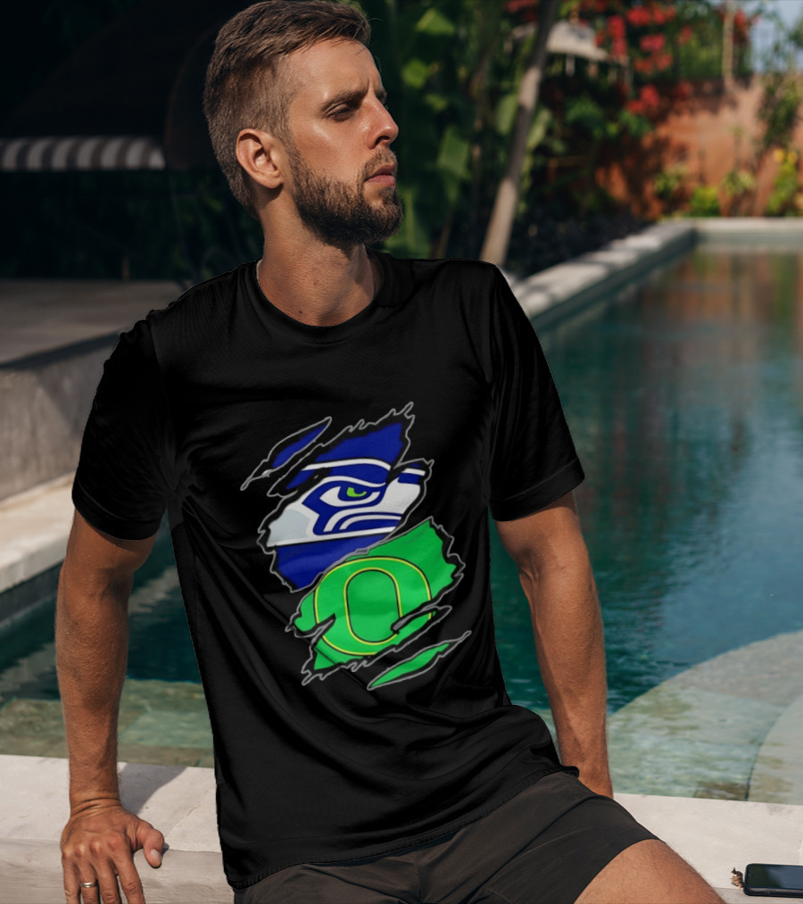 Seattle Seahawks Oregon Ducks Two Teams One Heart Scratch T-Shirt