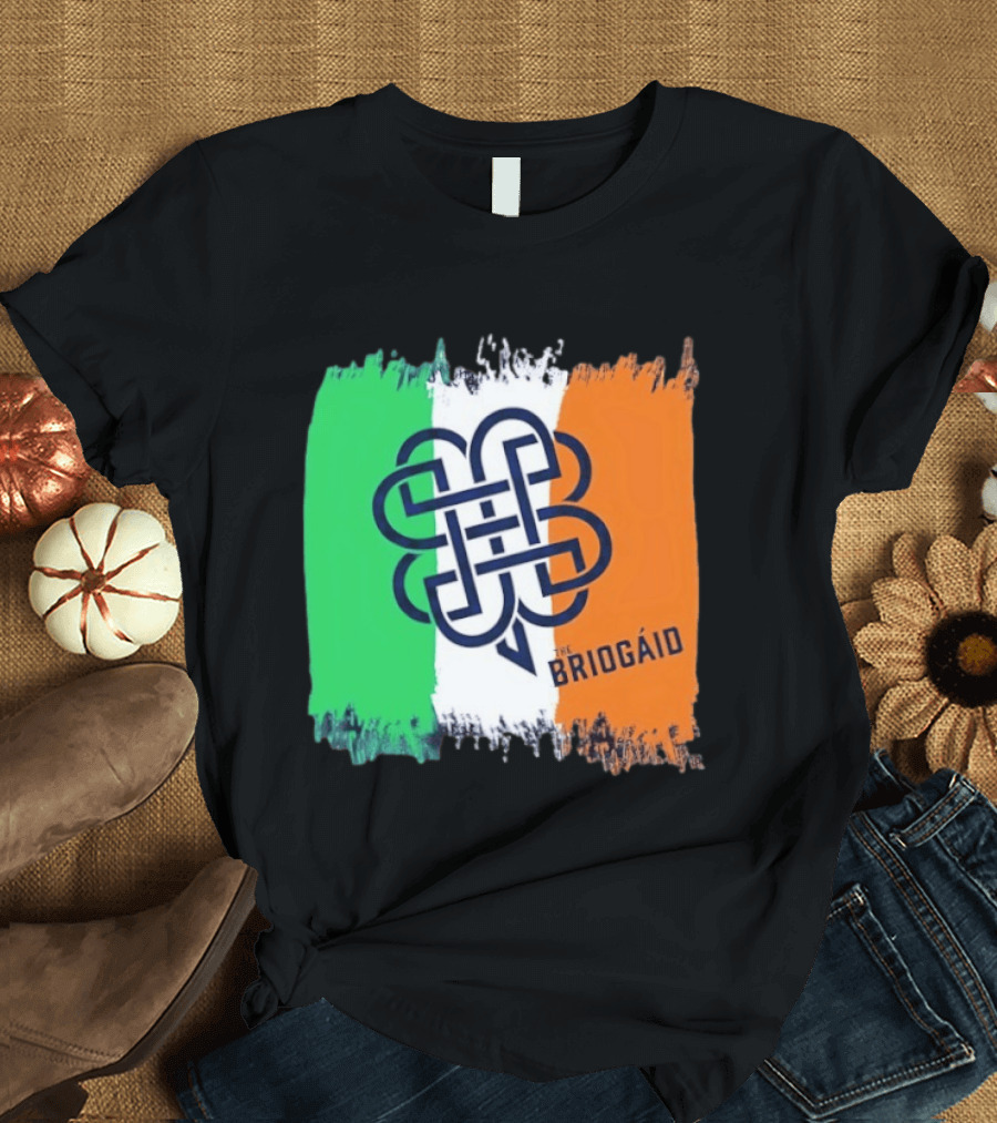 The Briogáid Celtic Knot Irish Flag T-Shirt