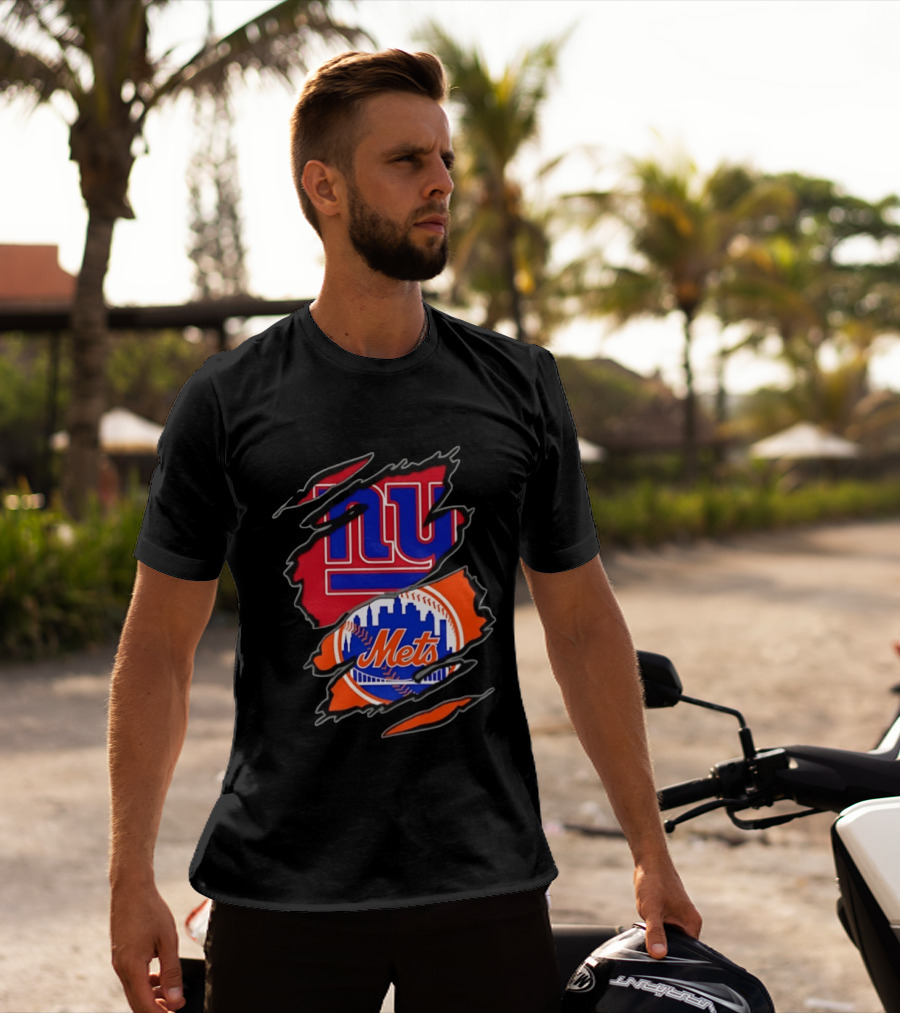 New York Giants New York Mets Two Teams One Heart Scratch T-Shirt