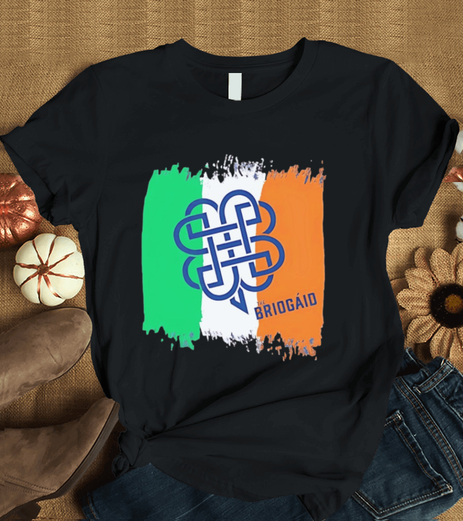 The Briogaid Irish Flag Celtic Knot Clover Ireland Shamrock T-Shirt