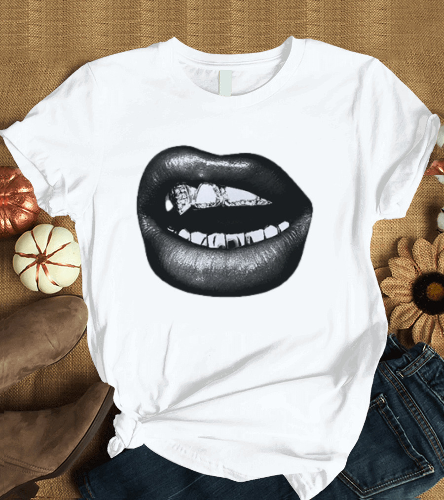 Dallas Cowboys Cheerleaders Black & White Lips Kevin Ozowski T-Shirt