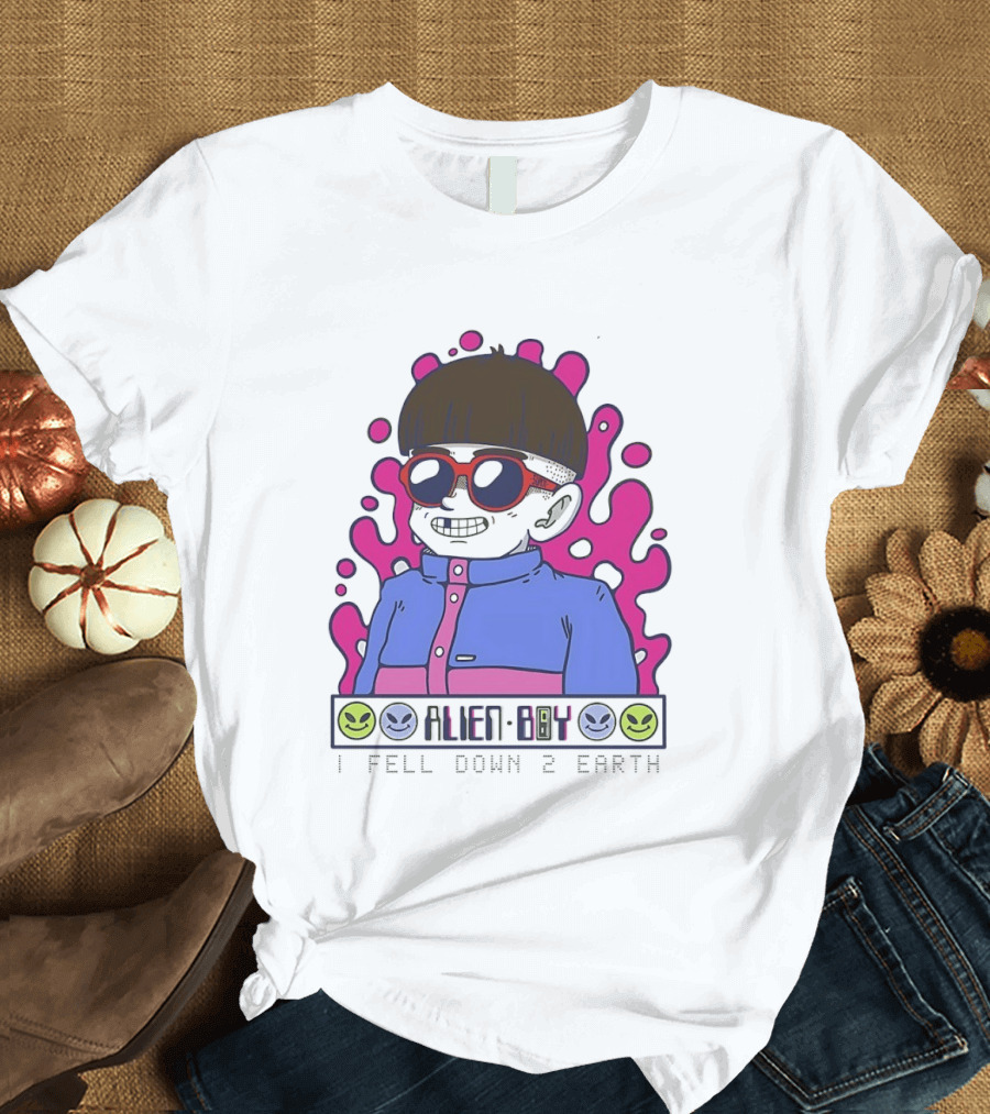Alien Boy I Fell Down 2 Earth Cool Kid Retro Pink Smiley Vibes T-Shirt