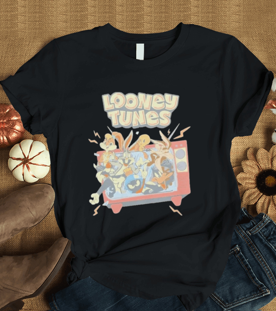 Wbs Shop Looney Tunes Characters In A Retro TV Display T-Shirt