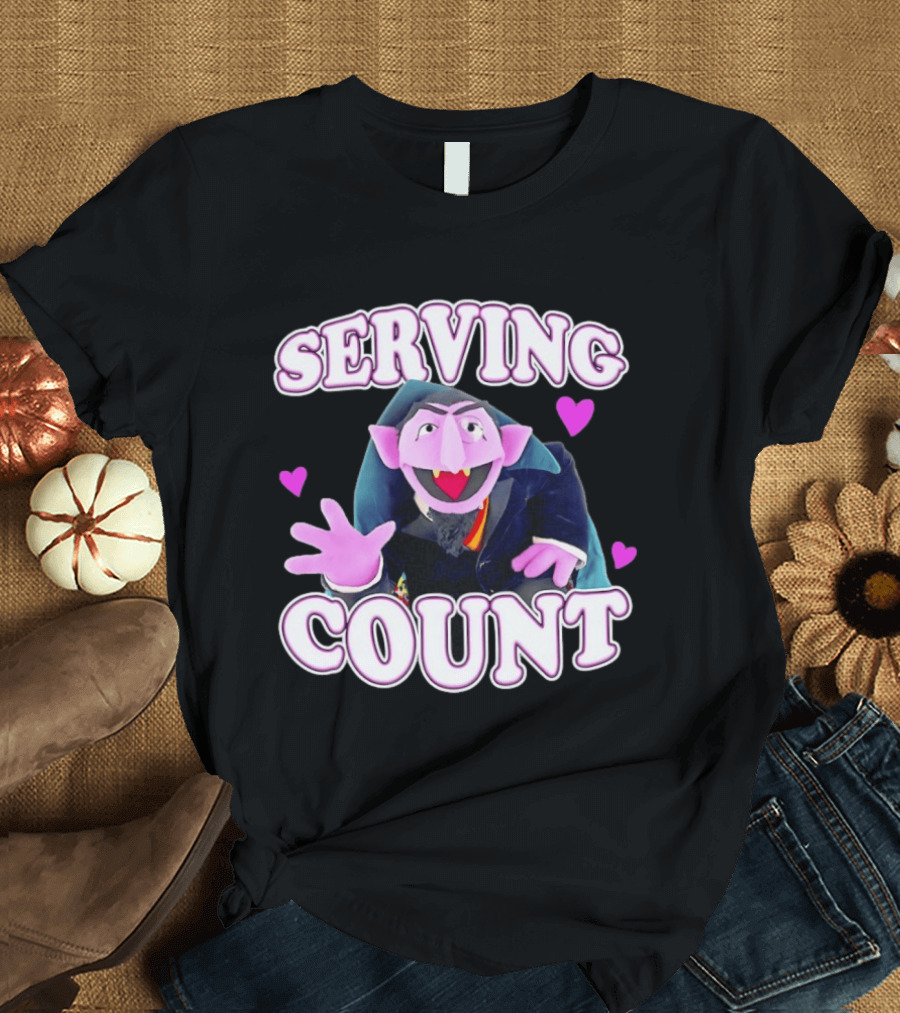 Serving Count Von Count Heart Purple Love T-Shirt