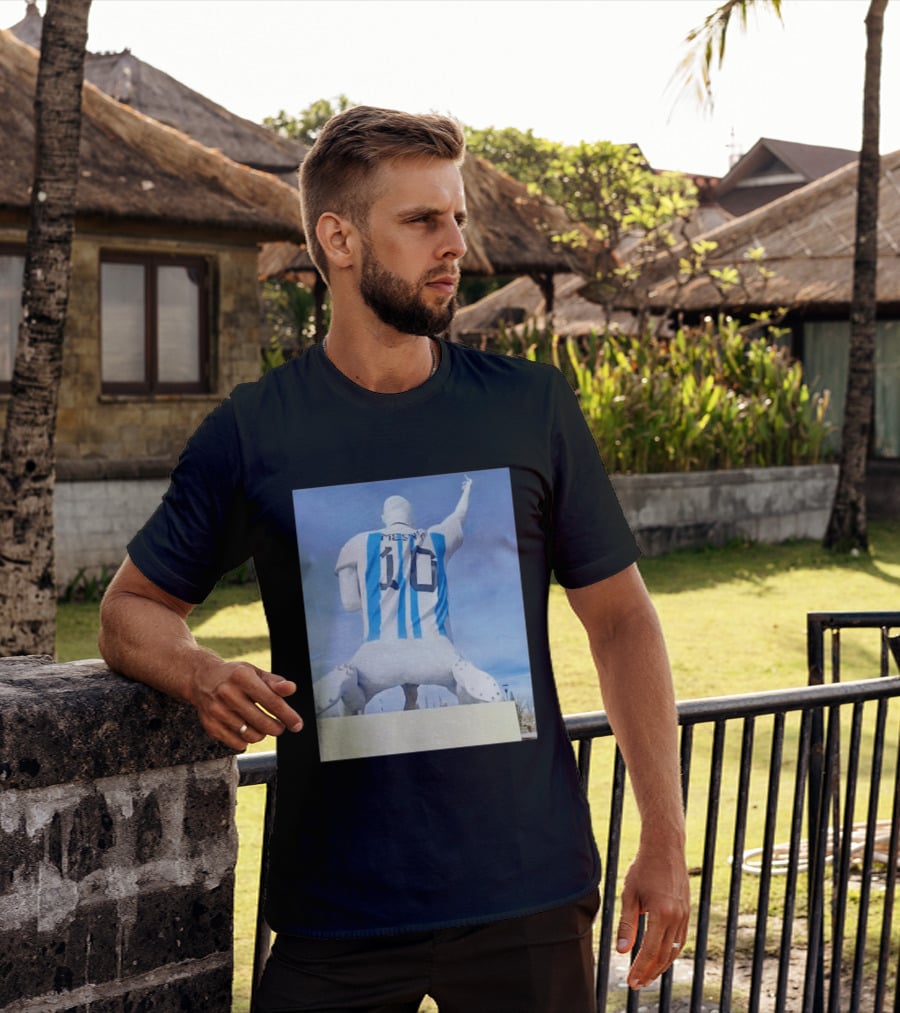 Lionel Messi 10 Argentina Jersey Statue Meme T-Shirt