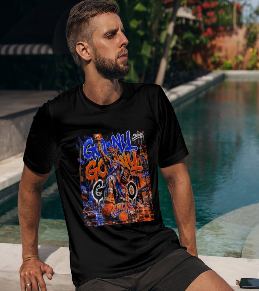 GO NY GO NY GO Knicks Basketball Statue Street T-Shirt