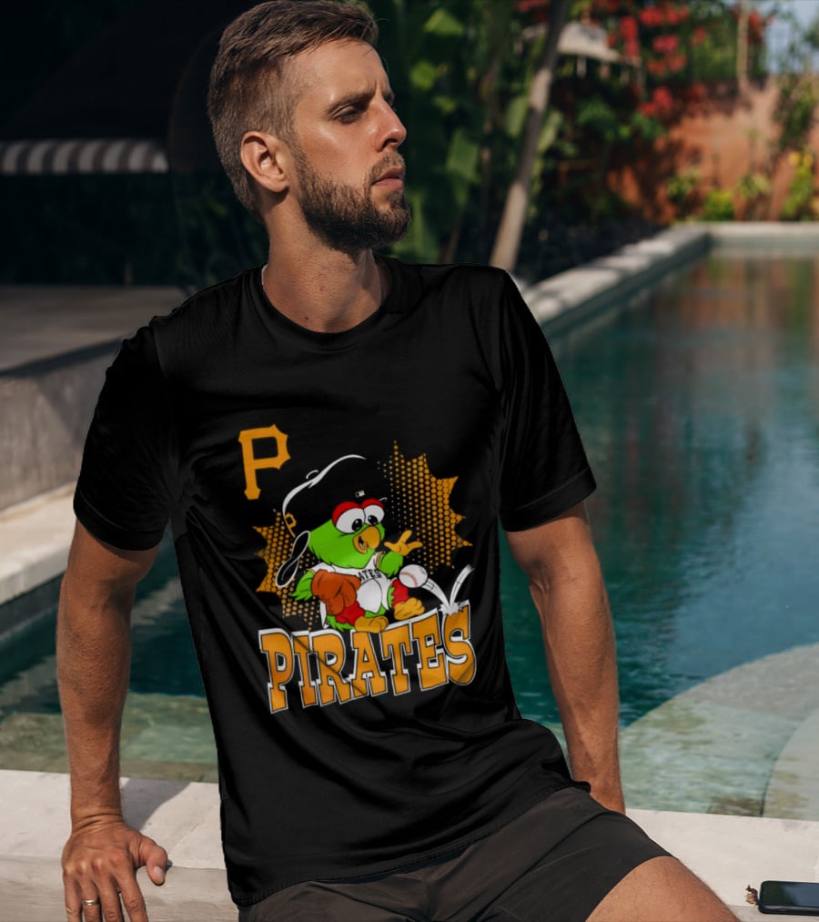 P Pittsburgh Pirates MLB Team Parrot Baseball T-Shirt