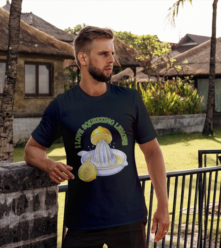 I Love Squeezing Lemons Citrus Juicer And Fruit T-Shirt