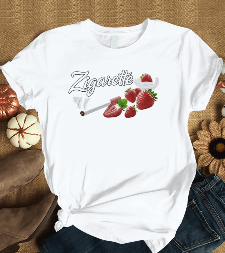 Zigarette Strawberry Cigarette Fruit Smoke Red Berries T-Shirt