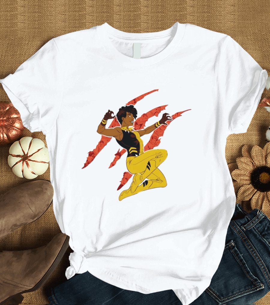 Superhero Vixen DC Comics Heroic Action Scratches T-Shirt