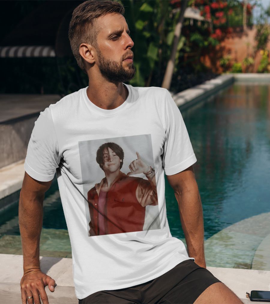 Keanu Reeves Hang Loose 90s Vintage Style Nostalgia Iconic Gesture T-Shirt