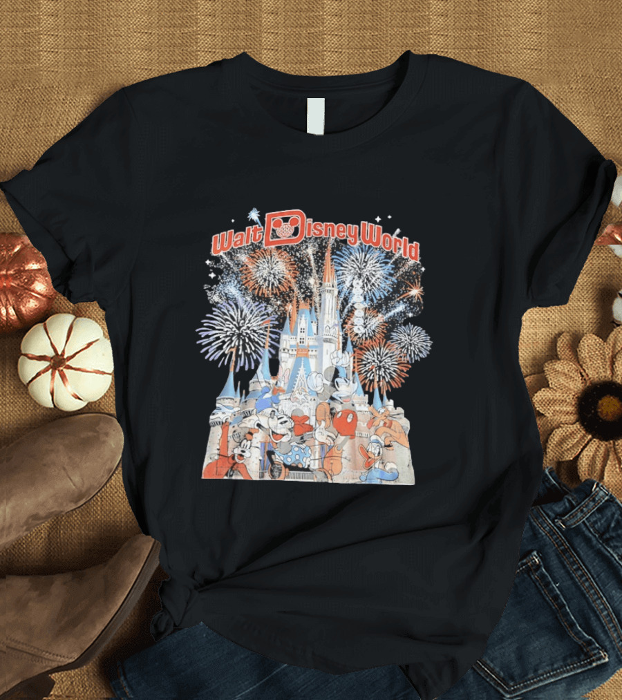 Walt Disney World Castle Fireworks Mickey Minnie Goofy T-Shirt
