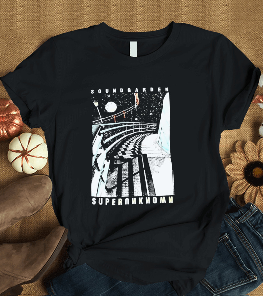 Soundgarden Superunknown Album Art Pathway Scene T-Shirt