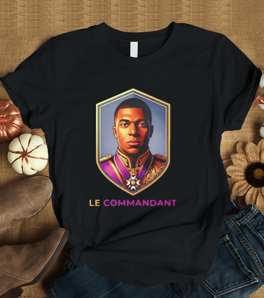Kylian Mbappe Le Commandant Badge Paris Saint Germain T-Shirt
