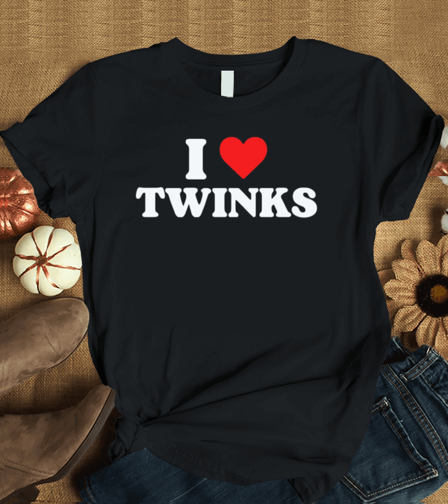 I Love Twinks Heart Symbol LGBTQ Pride Gay Interest T-Shirt