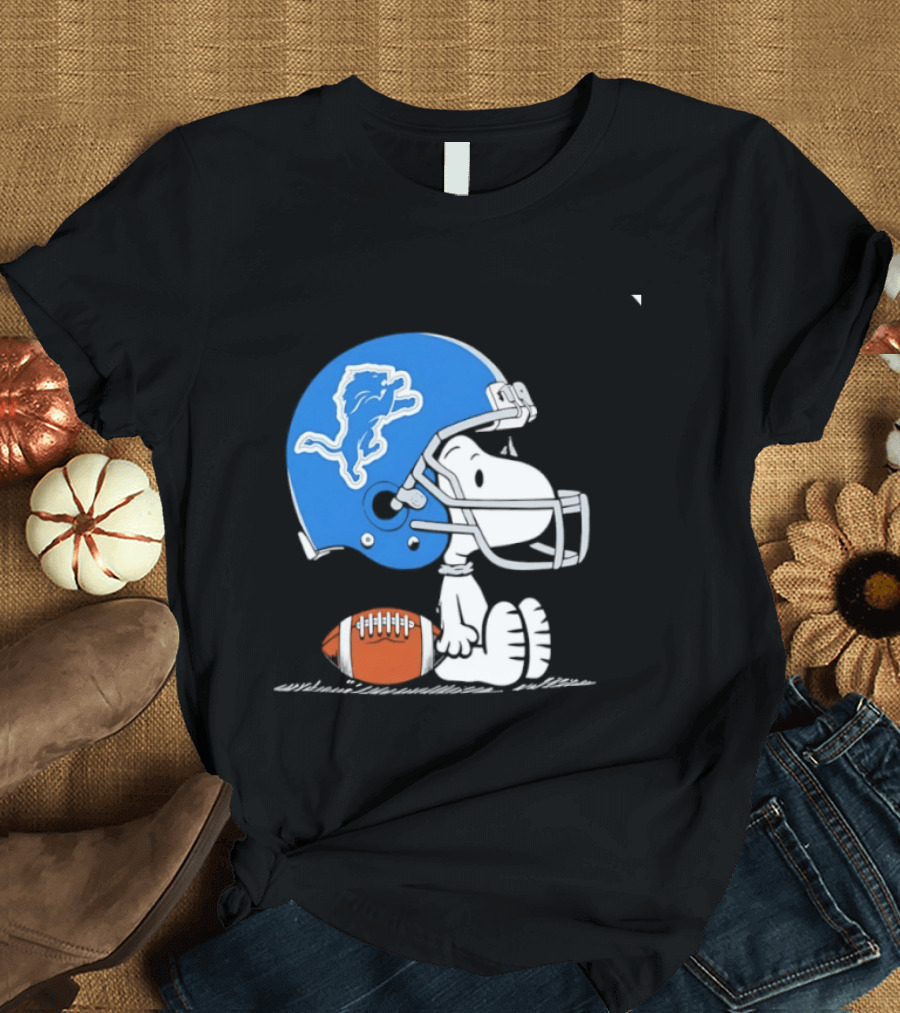 Snoopy Detroit Lions Football Helmet Collaboration NFL Peanuts T-Shirt
