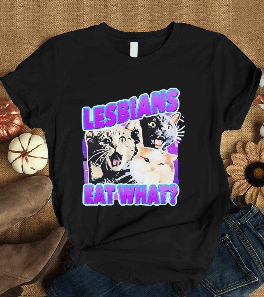 Lesbians Eat What Cat Meme Lesbian Pride Retro Cats T-Shirt