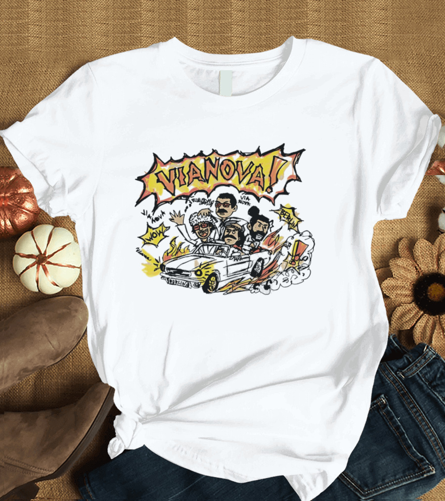 Vianova Cartoon Car Chase Group Friends Comic Wow Berlin T-Shirt