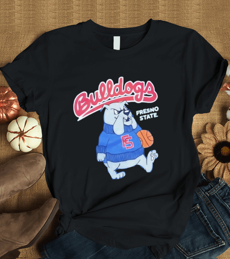 Fresno State Bulldogs Mascot With Basketball And Sweater T-Shirt