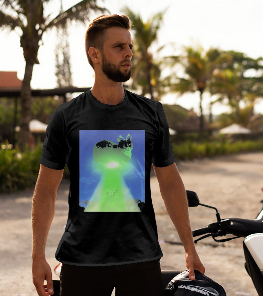Alien Kitty UFO Beaming Cat Abduction With Tractor Beam And Cow T-Shirt