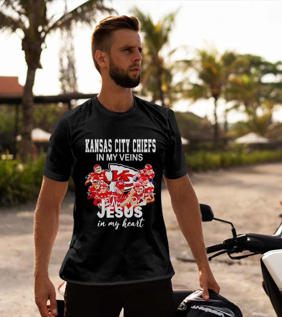Kansas City Chiefs In My Veins Jesus In My Heart Football Fans T-Shirt