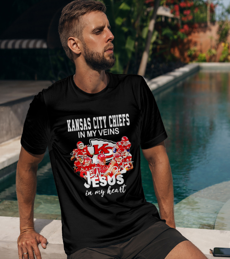 Kansas City Chiefs In My Veins Jesus In My Heart Football Fans T-Shirt