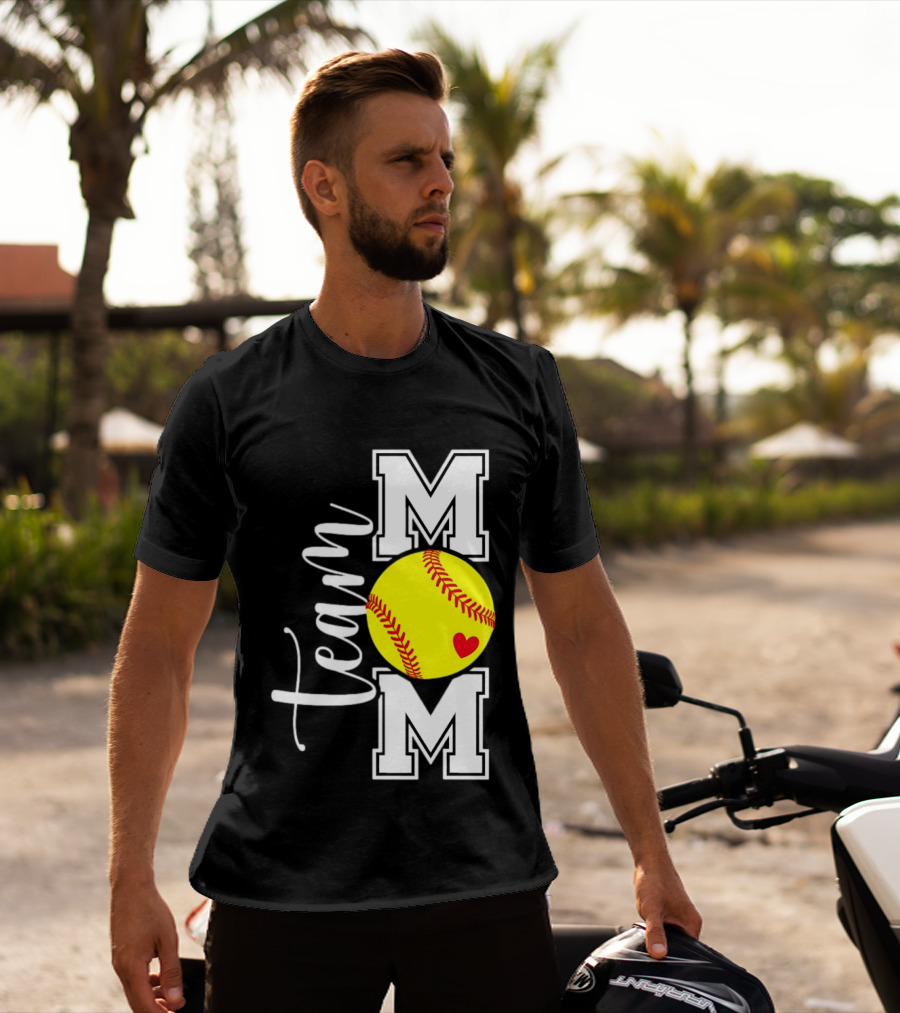 Team Mom Softball Yellow Heart Ball T-Shirt