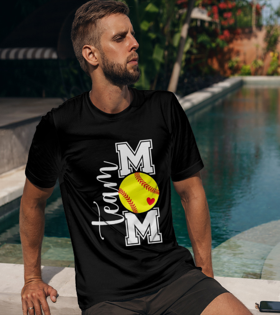 Team Mom Softball Yellow Heart Ball T-Shirt